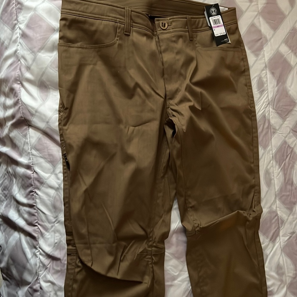 Under Armor cargo Pants 38x32